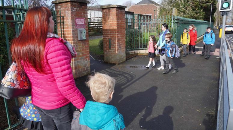 roadtozero (@roadtozero) on Twitter photo It's #WalkToSchoolWeek
Motorists: expect to see more children walking to and from school this week
Always drive or ride slowly around schools or where you see young pedestrians as children can be unpredictable, this week and every week.
#PayAttentionOrPayThePrice
<a href="/NIRoadPolicing/">NI Road Policing and Safety</a> It's #WalkToSchoolWeek
Motorists: expect to see more children walking to and from school this week
Always drive or ride slowly around schools or where you see young pedestrians as children can be unpredictable, this week and every week.
#PayAttentionOrPayThePrice
<a href="/NIRoadPolicing/">NI Road Policing and Safety</a>