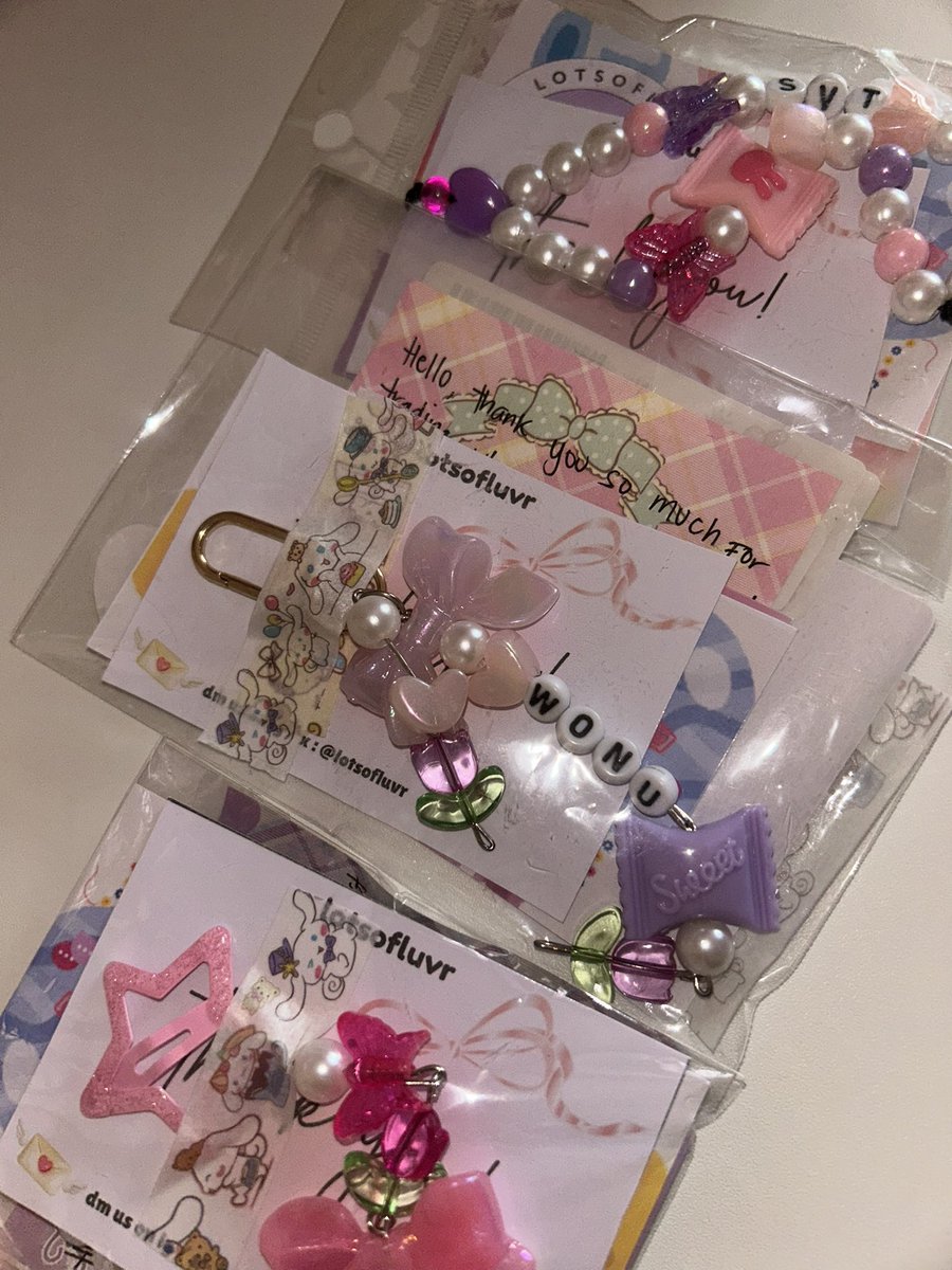 jeonsslvr's tweet photo. good day again, carats! we’re now open for pre-orders. there are some items na limited lang yung stocks that’s why pls dm us or reply here if interested. you can just pick them up on may 24-25 ;) check @lotsofluvr #lotsofluvrcatalog for more items 🩷 

see u! @seventeen_ACEs https://t.co/RhNBhV7YPY