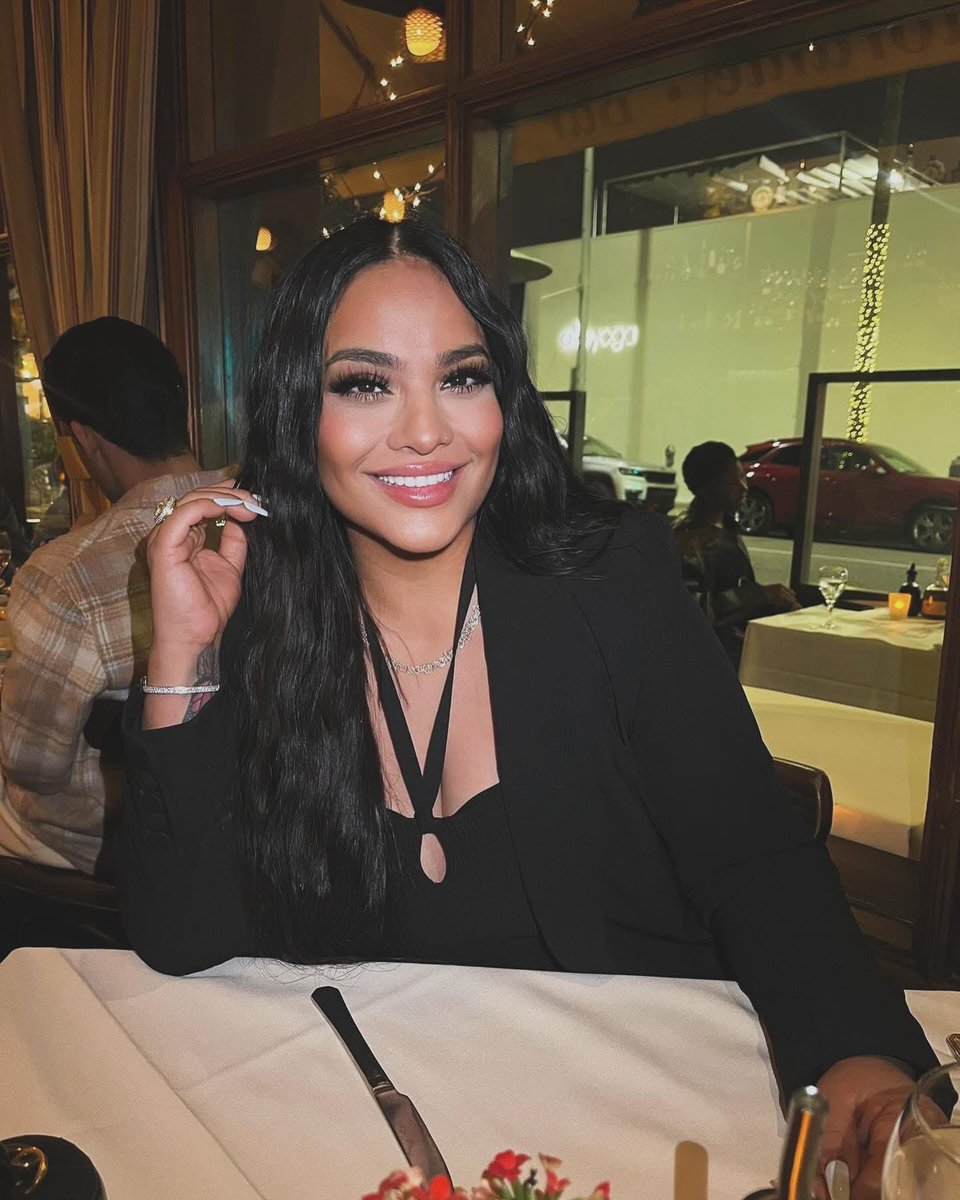 MayeliClub's tweet image. Unstoppable 🌟 Con Dios delante de mi , de mi familia y de mis proyectos 🙏🏽 Amen 

Mi último día con pelo negro 🙂‍↕️