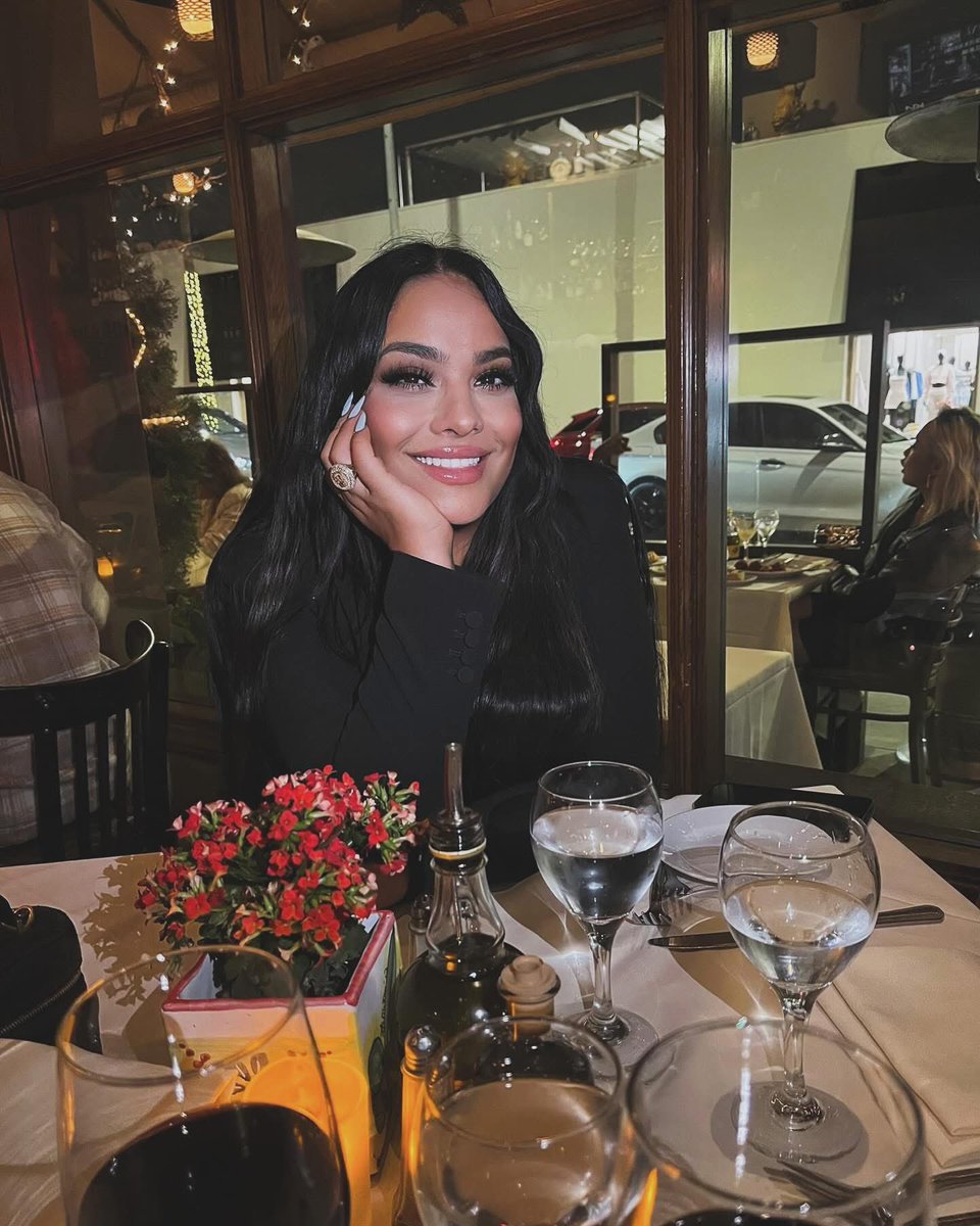 MayeliClub's tweet image. Unstoppable 🌟 Con Dios delante de mi , de mi familia y de mis proyectos 🙏🏽 Amen 

Mi último día con pelo negro 🙂‍↕️