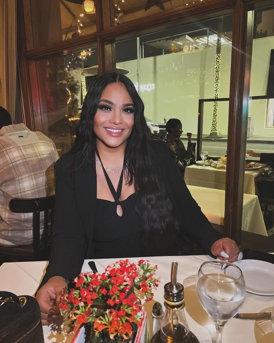 MayeliClub's tweet image. Unstoppable 🌟 Con Dios delante de mi , de mi familia y de mis proyectos 🙏🏽 Amen 

Mi último día con pelo negro 🙂‍↕️