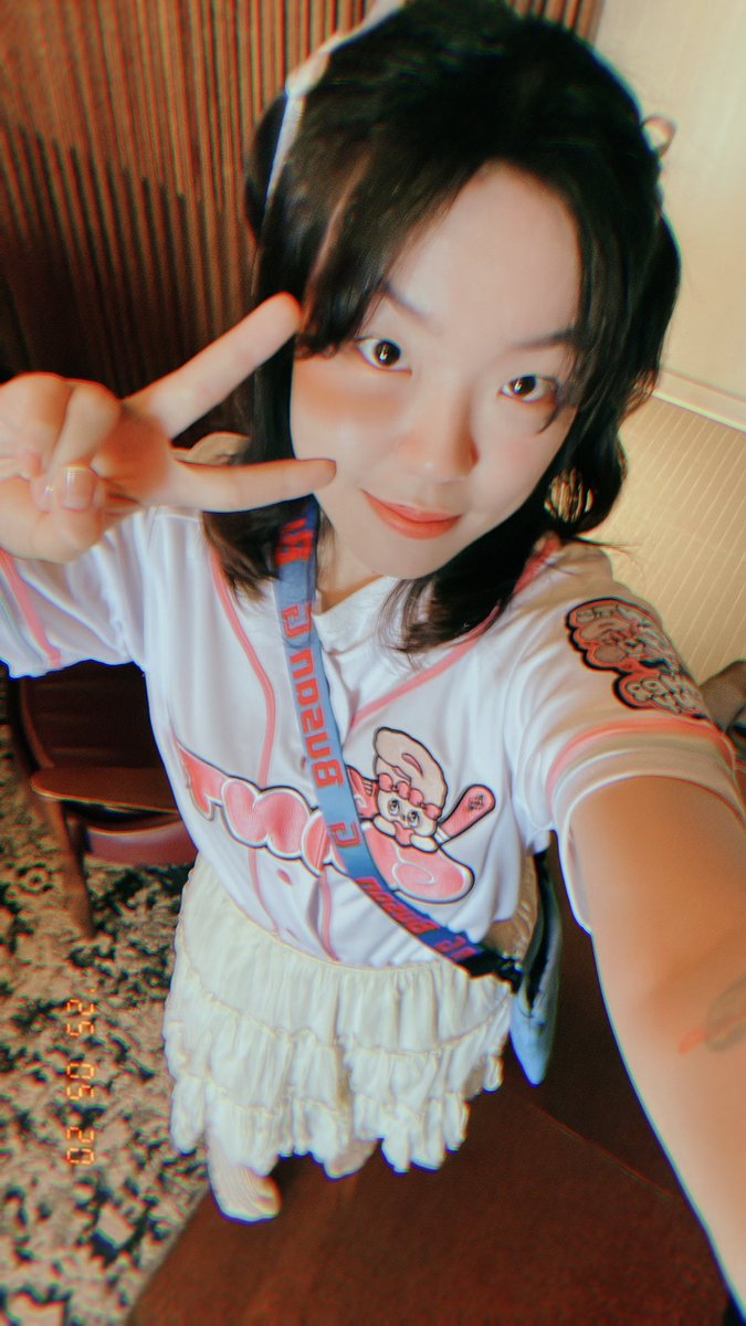 출국전 체크리스트: 야구장에 모리걸룩 입고가기