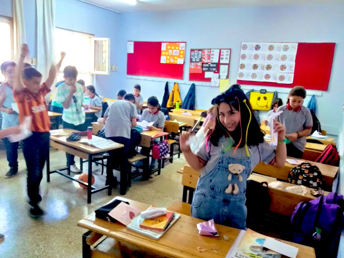 ÖNEM Projesi kapsamında Şeker Ortaokulu 5.sınıf öğrencileriyle mektup arkadaşlığı etkinliği gerçekleştirdik.💌

Etkinliğimize emek veren öğretmenlerimiz Gülten KILIÇ ve Nalan ŞİMŞEK'e teşekkür ederiz.👏

<a href="/MalatyaMem/">MALATYA İL MİLLİ EĞİTİM MÜDÜRLÜĞÜ</a> <a href="/yesilyurtmem44/">Yeşilyurt İlçe Millî Eğitim Müdürlüğü / MALATYA</a> <a href="/behcet_bakir/">behçet bakır 🇹🇷</a> <a href="/canerguler44/">Caner Güler</a>