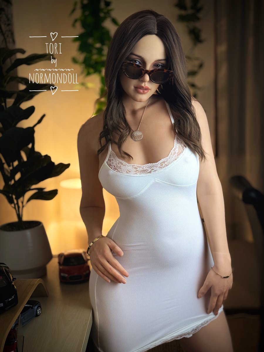 JasonChung60990's tweet image. White represents purity.It means I'll be faithful to you.
#Normon#robot#siliconedoll #dolls #dollfactory #dollmaking #customized doll #siliconedolls #siliconewives #beautiful#Doll Shooting#realdoll #beautiful girl#companionship #companionship dolls #loyalty dolls