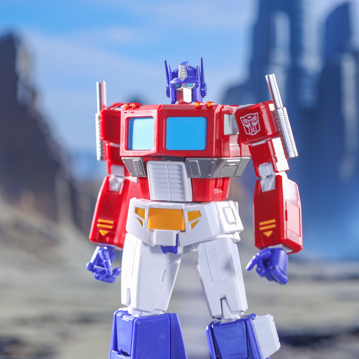 yolopark's tweet photo. 【TRANSFORMERS GENERATION ONE: AMK Series 20cm Optimus Prime Model Kit】
"Autobots, transform and roll out!"
Release Date:Estimated for Q2 2025
【Thanks for the photos by @NOMIJI】
#YOLOPARK #OptimusPrime #transformersyolopark #yoloparkoptimusprime #generationone https://t.co/U3cI7GIqnS