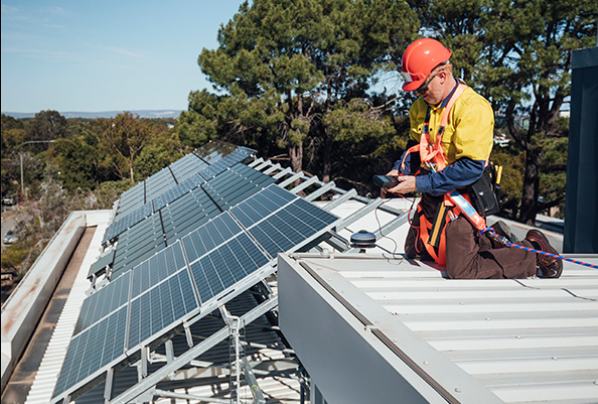 AuricSolar's tweet photo. Worried about your roof condition?🤔🤔😥

No stress — we’ve got it covered. 😎

Before we install solar, we’ll inspect your roof and let you know ho to fix it so you can go solar with confidence.

🌞🌞Reliable power. Solid roof. Total peace of mind😀 https://t.co/jpxcWPhUqF