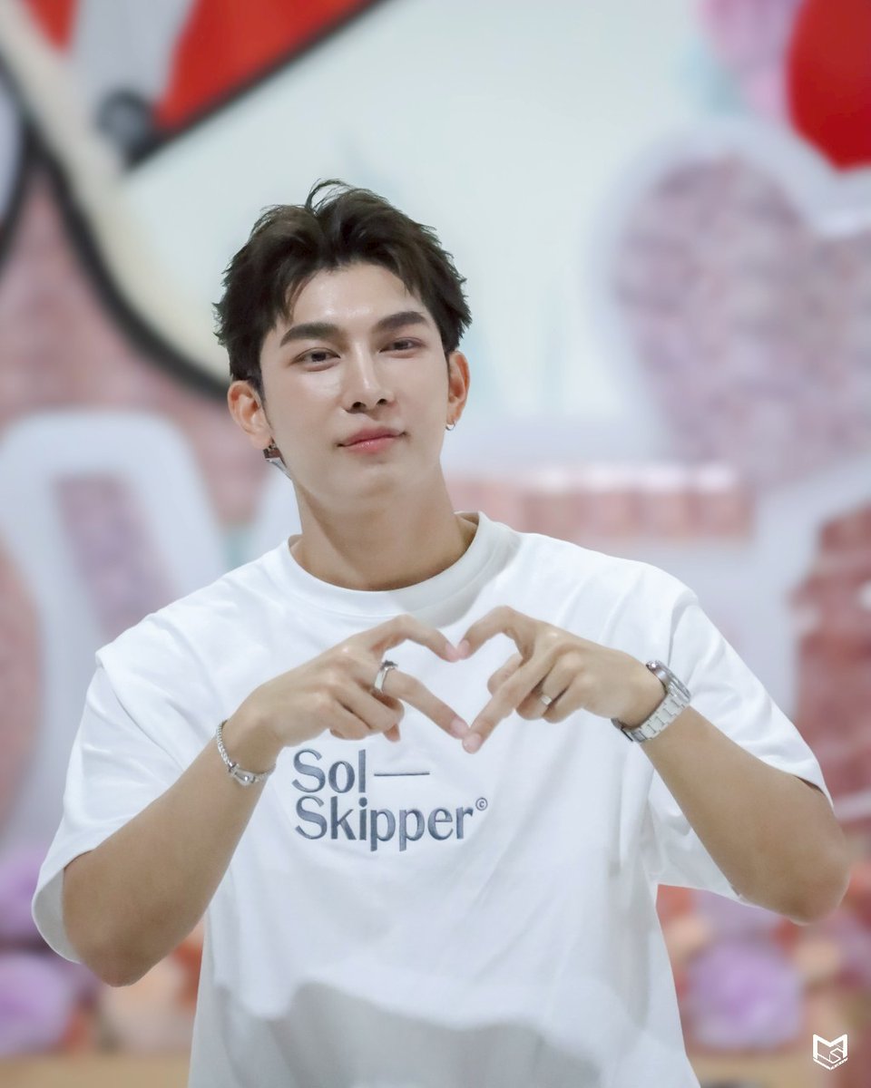 MewSuppasit Thailand tweet media