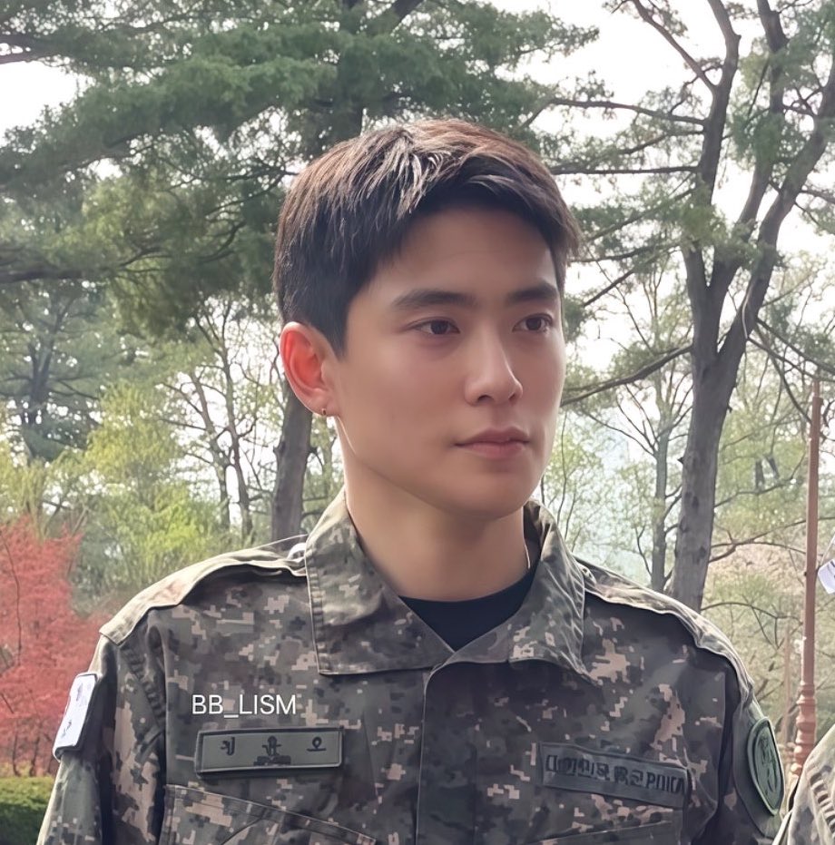 너이 𝓙 tweet media