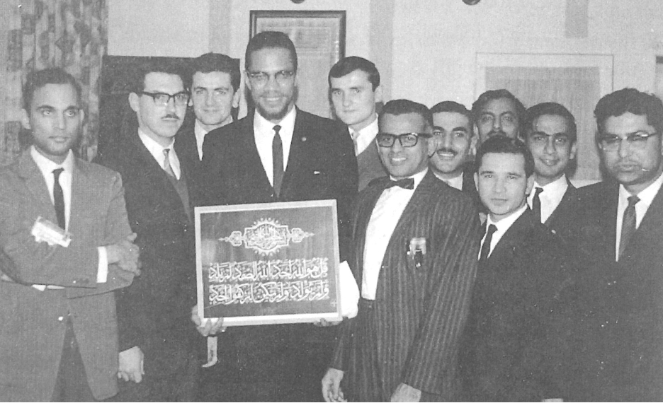 MiCArchives_CA's tweet image. May 19, 2025 marked 100 years since the birth of Malcolm X. The legacy of el Hajj Malik el Shabazz, also known as Malcolm X, is widely honoured by Muslims across Canada. We’re pleased to share archival materials that shed light on his impact.
Read more: muslimsincanadaarchives.ca/en/posts/honou…