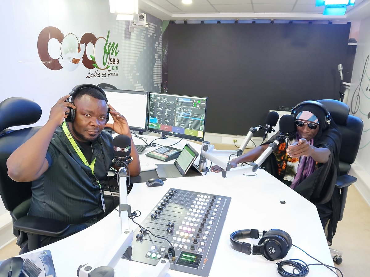 Radio Coco (@cocofmradio) on Twitter photo #CocoAsubuhi inateka angavu. Join in. Unategea ukiwa wapi? Jiunge nasi <a href="/maroa_wambura/">Joseph Marwa</a>, <a href="/nyanyarukia/">onesy</a> na <a href="/anitasanturi/">anita santuri</a> in absentia.
#COCOFM
#ladhayapwani #CocoAsubuhi inateka angavu. Join in. Unategea ukiwa wapi? Jiunge nasi <a href="/maroa_wambura/">Joseph Marwa</a>, <a href="/nyanyarukia/">onesy</a> na <a href="/anitasanturi/">anita santuri</a> in absentia.
#COCOFM
#ladhayapwani