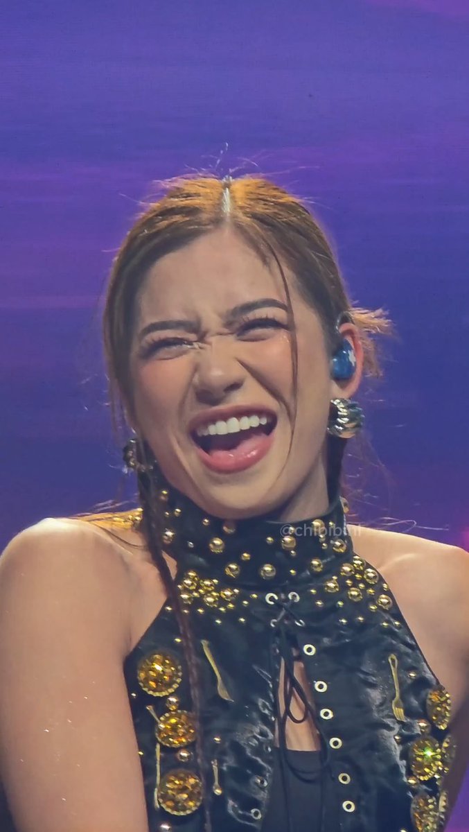 aiahenjoyer's tweet photo. happy and goofy aiah, happy life. 🩵 https://t.co/UHGOmMWSEw