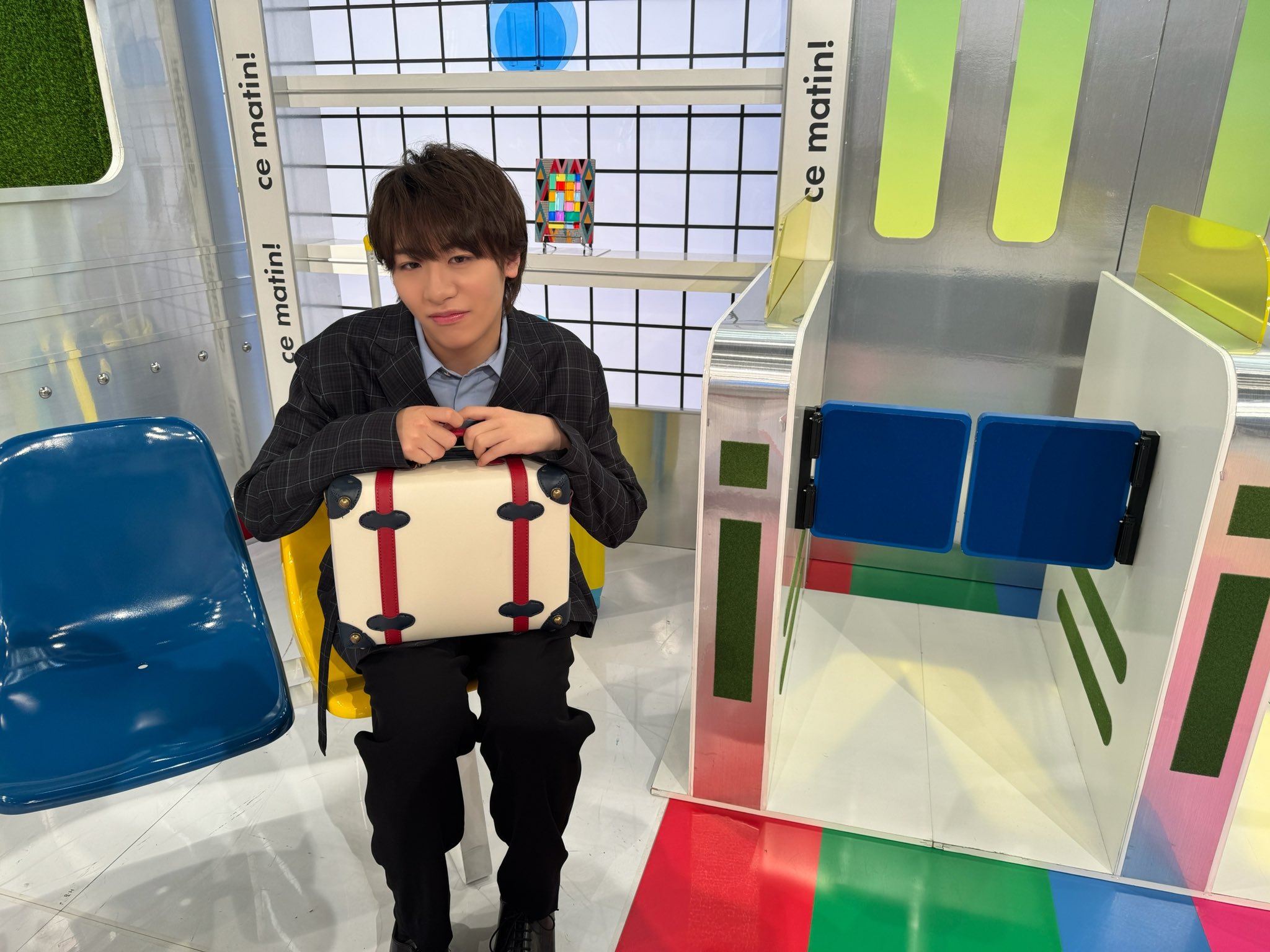 福袋・半額ポスター - クリーニング屋さん専用の通 ジュニア公式 X / (@jr_official_X) アイドルグッズ