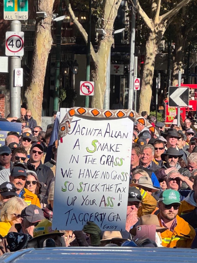 kangarooted's tweet photo. Comment of the day so far. @JacintaAllanMP #taggerty #legends #springst https://t.co/9TC2Cb3Hra