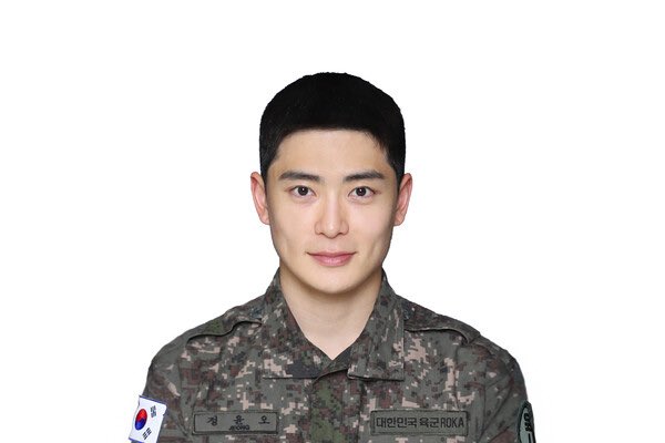 머리숱 ㄴㅁ빽빽해가주고 그림판에서 검정색으로 색칠한 거 가틈 ㅋㅋ