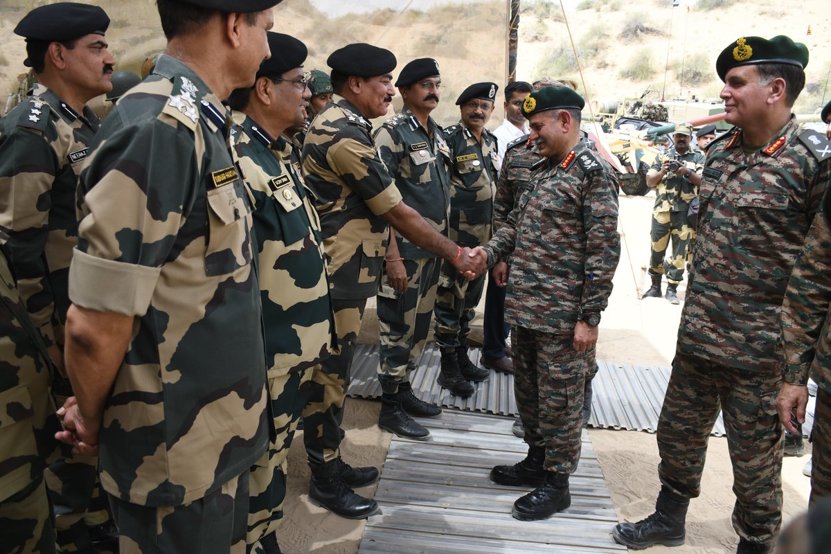 "On 19 May 2025, General Upendra Dwivedi, COAS visited Tanot, jaiselmer border and praised Army &amp; BSF for their outstanding performance during OPS Sindoor &amp; presented Commendation Disc to Sh P K Mishra , AC ,BSF of Raj Ftr."
#𝐁𝐒𝐅
#𝐅𝐢𝐫𝐬𝐭𝐋𝐢𝐧𝐞𝐨𝐟𝐃𝐞𝐟𝐞𝐧𝐜𝐞