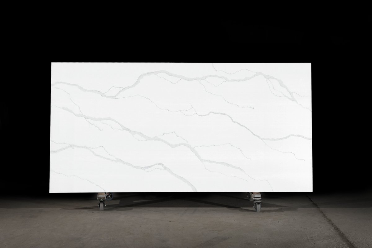 ChenZilingBlog's tweet image. New production lines = MORE quartz slabs at killer prices!  Just shipped 2 containers today. Stock up now—promos like this don’t last!  DM for details. #QuartzSlabs #Deals #StockUp