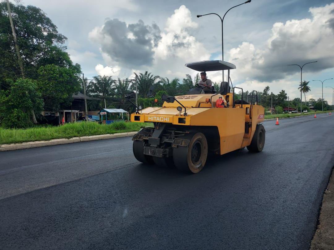 THB Maintenance Sdn Bhd (@thbm_hq) on Twitter photo 20052025 - di Kuala Muda
FT 175 J. Gurun - Kepala Batas
sek 4.00 - 5.00
#BerkalaPavemen
Fasa 1
Team MyJalan A-Team BP #THBMKedah #KualaMuda laksana kerja ini di sini
- mill + pave : <a href="/AHNVertex/">AHN Vertex Sdn. Bhd. ๐ฒ๐พ</a>
kemajuan : 55.00 %
๐ธ suasana kerja
#THBMHQ 20052025 - di Kuala Muda
FT 175 J. Gurun - Kepala Batas
sek 4.00 - 5.00
#BerkalaPavemen
Fasa 1
Team MyJalan A-Team BP #THBMKedah #KualaMuda laksana kerja ini di sini
- mill + pave : <a href="/AHNVertex/">AHN Vertex Sdn. Bhd. ๐ฒ๐พ</a>
kemajuan : 55.00 %
๐ธ suasana kerja
#THBMHQ
