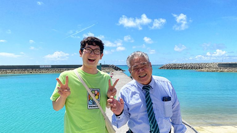 【記事書きました！】
およそ２年前に沖縄に行ってきた記事がジモコロで公開されました！
記事書いてたらまた沖縄行きたくなってきた！！

色々教えてくれたマッキンさんとタクシーのおじさんありがとう〜！

沖縄日帰り旅行でおすすめグルメと海と砂浜を満喫する！
e-aidem.com/ch/jimocoro/en…