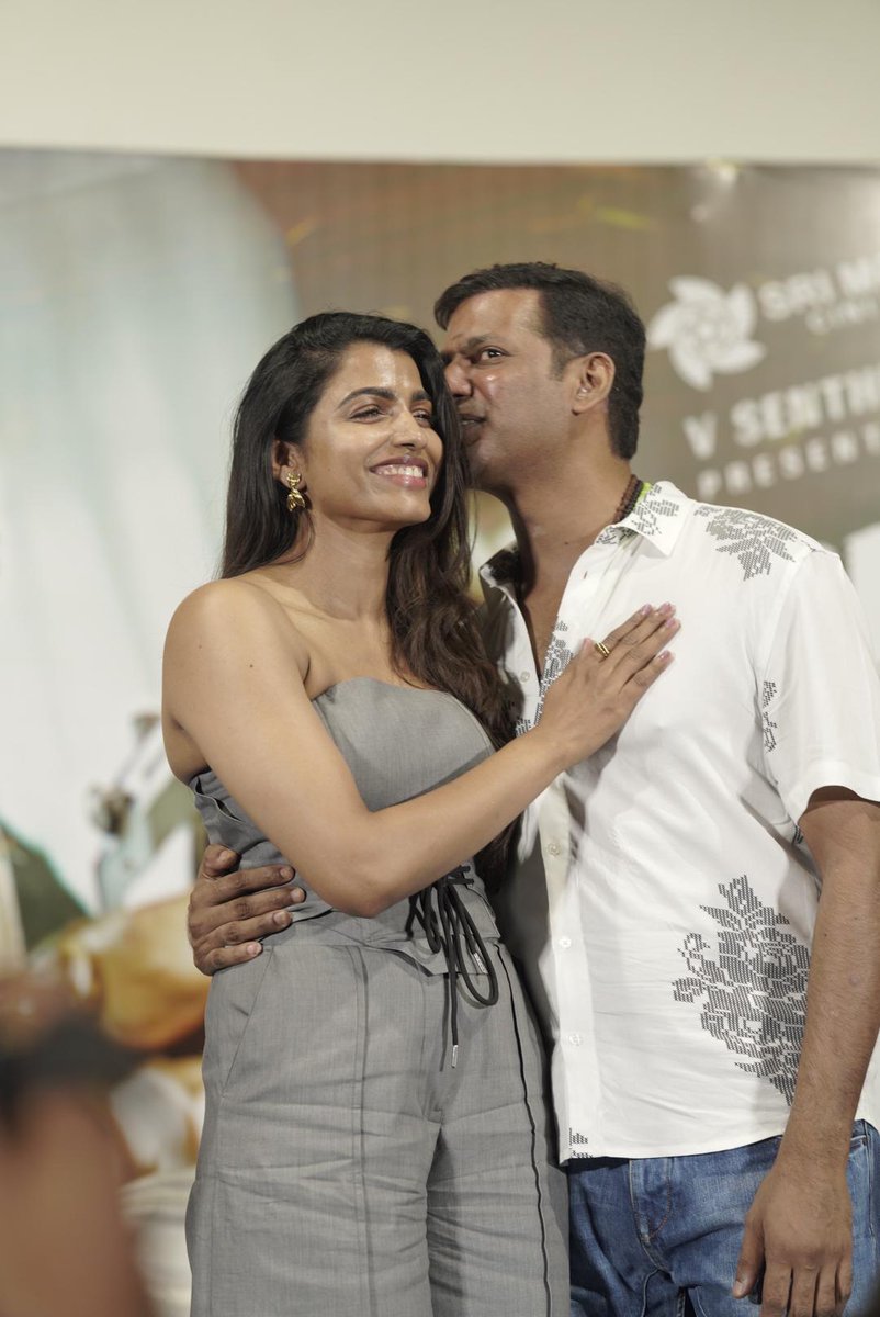 MadhuriDaksha's tweet photo. #CelebrityNews :K- town is all set to welcome a new couple as Actors #Vishal and #SaiDhanshika would be tying the knot on 29th August, 2025!
The couple broke the news to the media on the occasion of #YogiDaAudioLaunch 😍
#HeroVishal #Tamil #News https://t.co/IayURdrkys