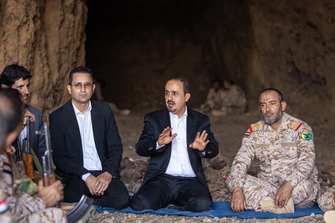 خالاتك اذي بيناقشين من مايعزمنش في العرس حقكم