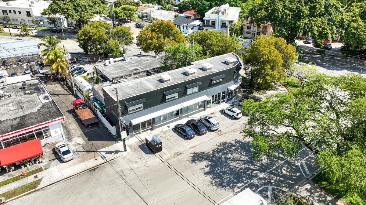FI_Real_Estate's tweet photo. JUST REDUCED - 2223 SW 13th Ave, Miami, FL, 33145
New Asking Price: $3,500,000
Exceptional Investment Opportunity in Coral Way Neighborhood. Now accepting Biconic as a form of payment!

 Listing Agent | Filippo Incorvaia | fi@fi.realestate | +1.646.662.8504 https://t.co/KheT5JGYgY