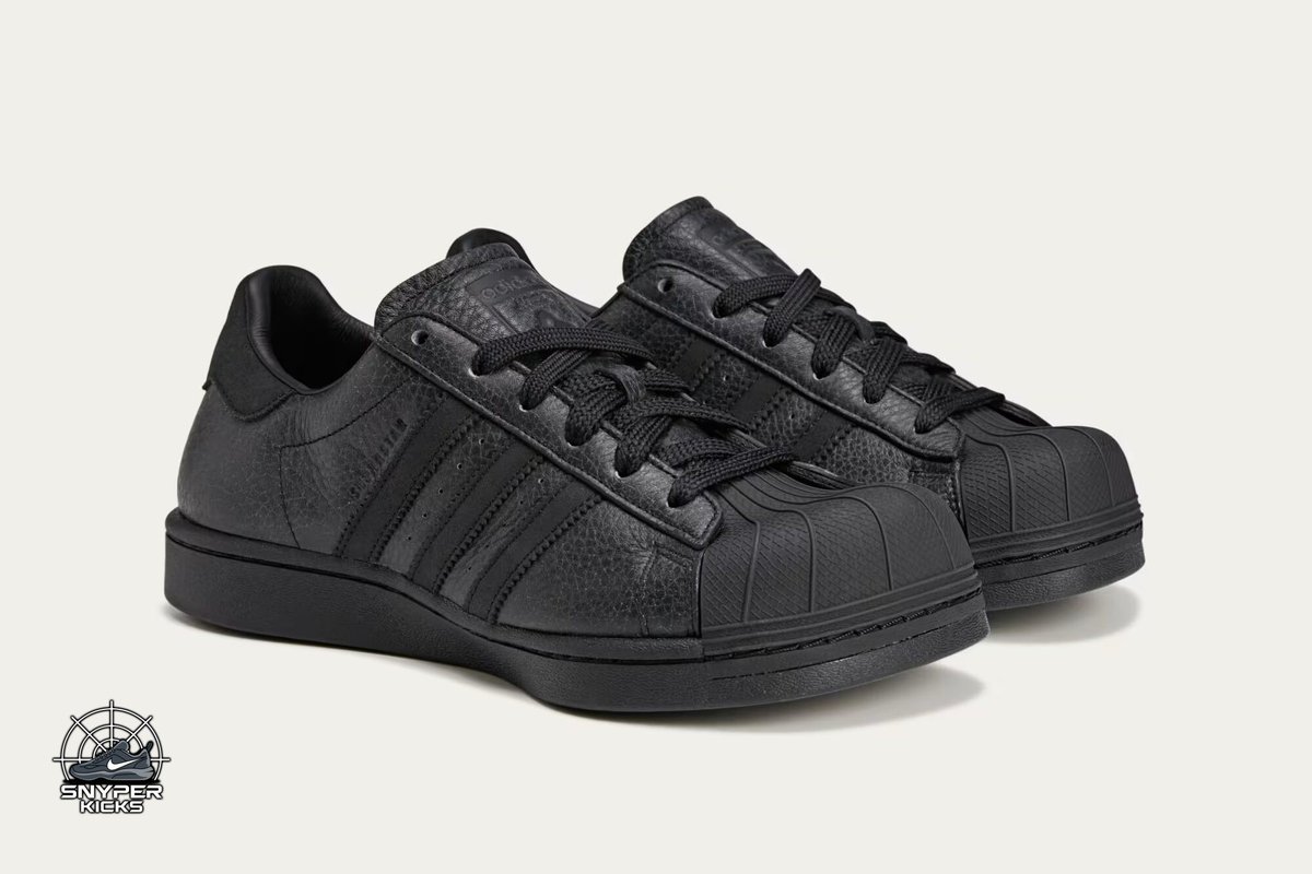 SnyperKicks's tweet image. Avavav x adidas Superstar &quot;Core Black&quot;
Colorway: Core Black/Core Black/Core Black
Style Number: 
Release Date: May 22, 2025
Price: $280
#CoreBlack #avavav #adidas #superstar