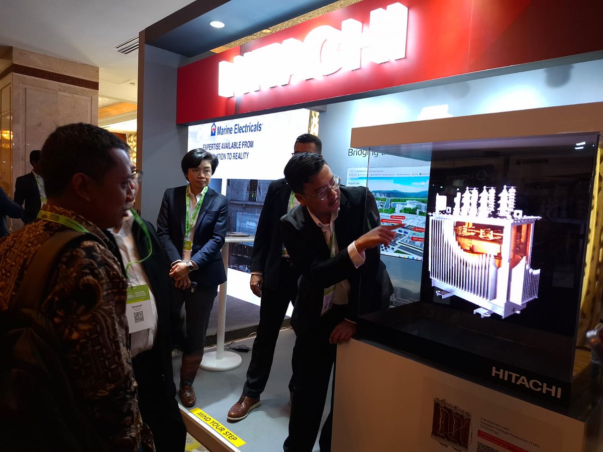 We had an incredible experience at the Indonesia Cloud and Data Service Convention! We were thrilled to participate in our first event, which served as an amazing platform for exchanging innovative ideas and fostering closer connections with our valued customers. 
Our team