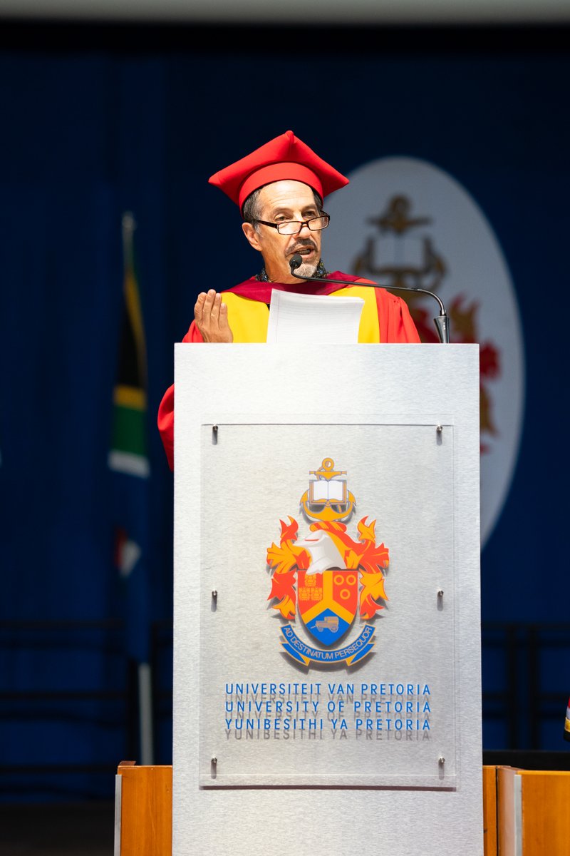 UPTuks's tweet photo. #UPGraduation2025:  Renowned cartoonist Zapiro has received an Honorary Doctorate in Education from UP during our Autumn 2025 Graduation season. His work, used in schools &amp; unis across SA, inspires critical thinking &amp; discourse. Read more:  https://t.co/NOHkEKYQ6g https://t.co/n2v56QzUY7