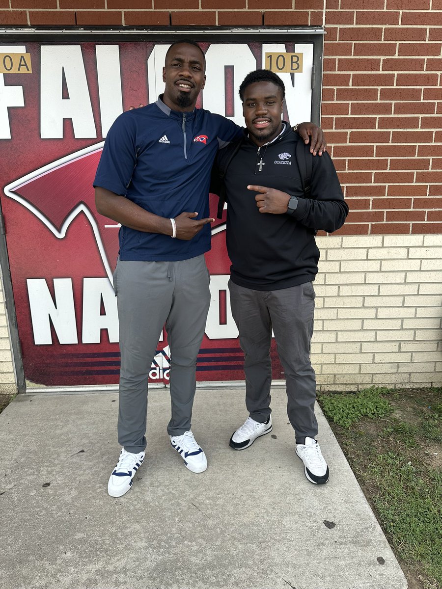 Davis Falcons Football (@davis__football) on Twitter photo Shoutout to <a href="/Coach_JoshM/">Coach Miller</a> from Ouachita Baptist University for stopping by Davis. We appreciate you coming out!
#RecruitBOD Shoutout to <a href="/Coach_JoshM/">Coach Miller</a> from Ouachita Baptist University for stopping by Davis. We appreciate you coming out!
#RecruitBOD