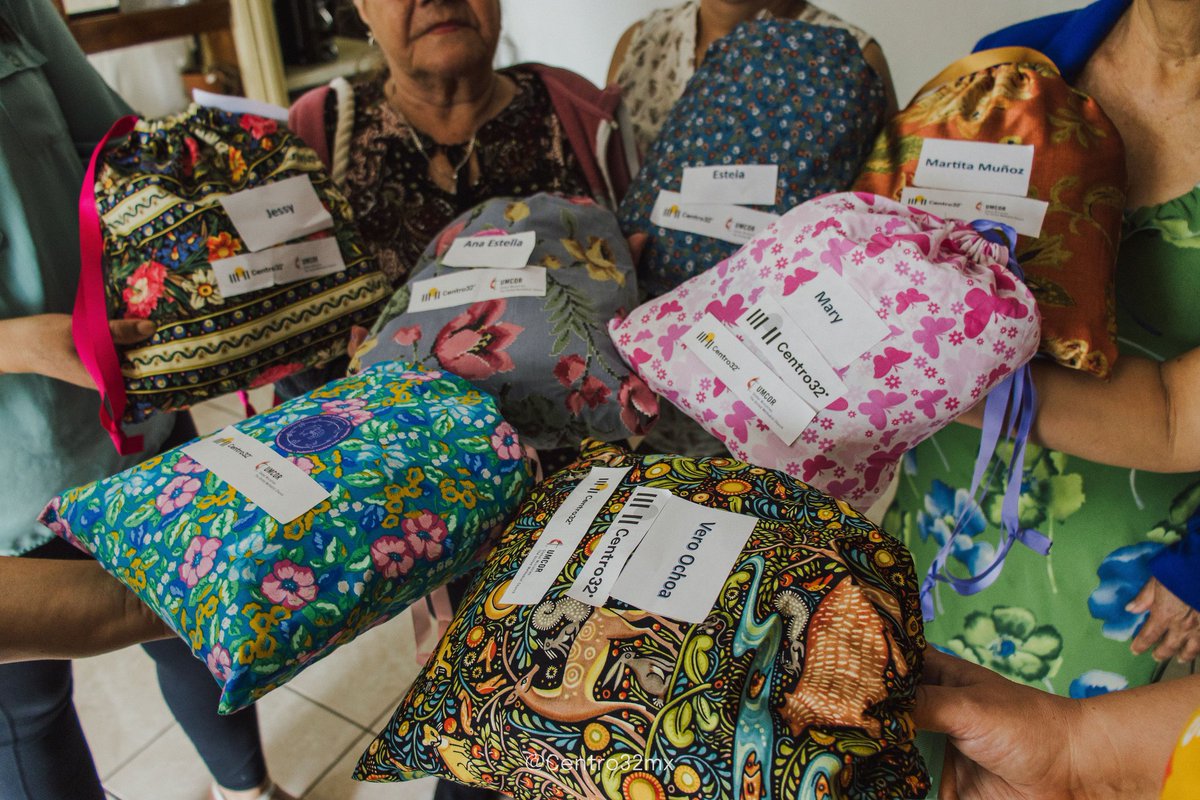 🎉 Este pasado 12 de mayo celebramos a las mamás autónomas en movilidad con una fiesta 🎉 

🫶🏽 Muchas gracias a las voluntarias, a lxs estudiantes, al Pastor Joel (Iglesia Metodista) y a todo el equipo que cooperó para que el evento fuera un éxito. 

#DíaDeLasMadres #Centro32