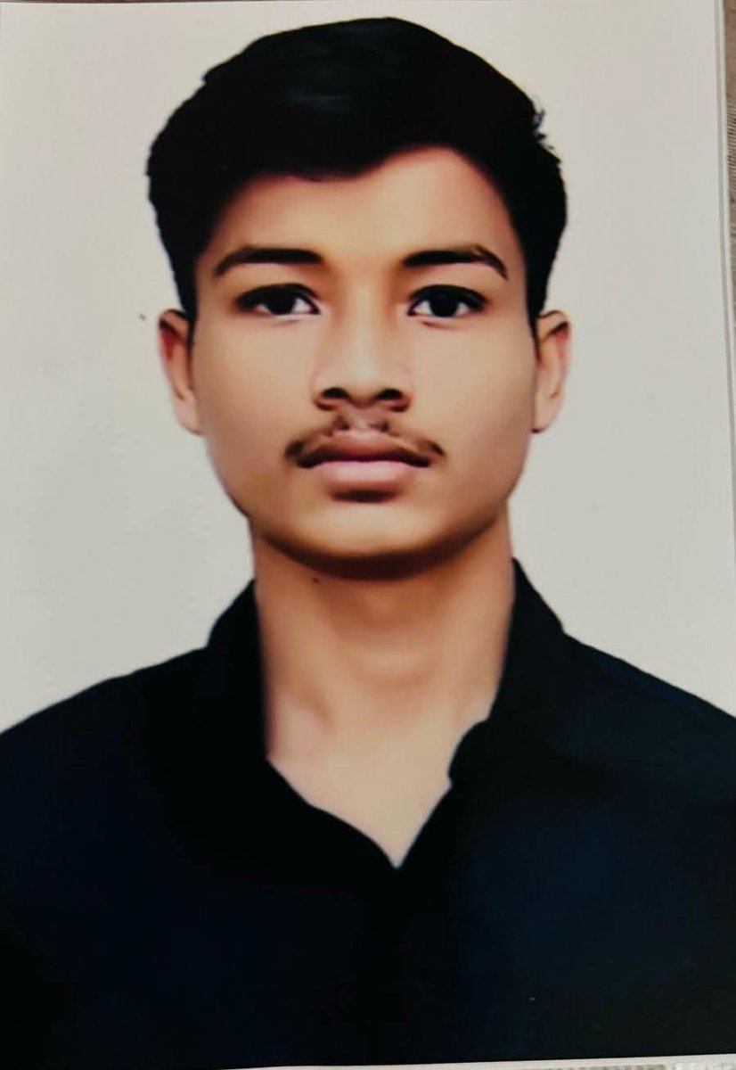 bstvlive's tweet image. 🚨 झांसी : कक्षा 12वीं का छात्र 25 दिन से लापता 🚨

🔍 पुलिस सुराग लगाने में नाकाम, मां परेशान
⏳ 25 दिन से पुलिस अधिकारियों के चक्कर काट रही मां
📍 झांसी के मेहंदी बाग से लापता है वंश गुप्ता

#Jhansi #MissingStudent #Vanished #PoliceSearch @jhansipolice @Uppolice