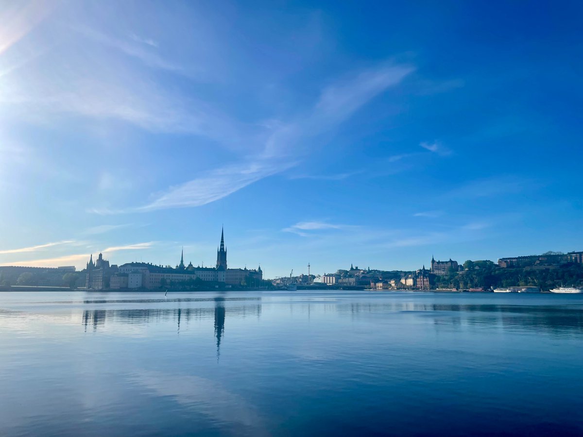 Good morning from Stockholm, where spring has deigned to show herself!