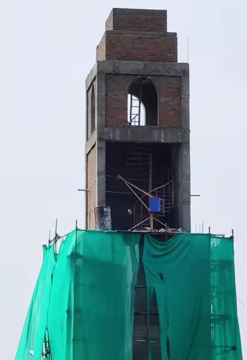 Ballari Cowl Bazar 1st gate Circle Clock Tower work in Progress 

#Bellary