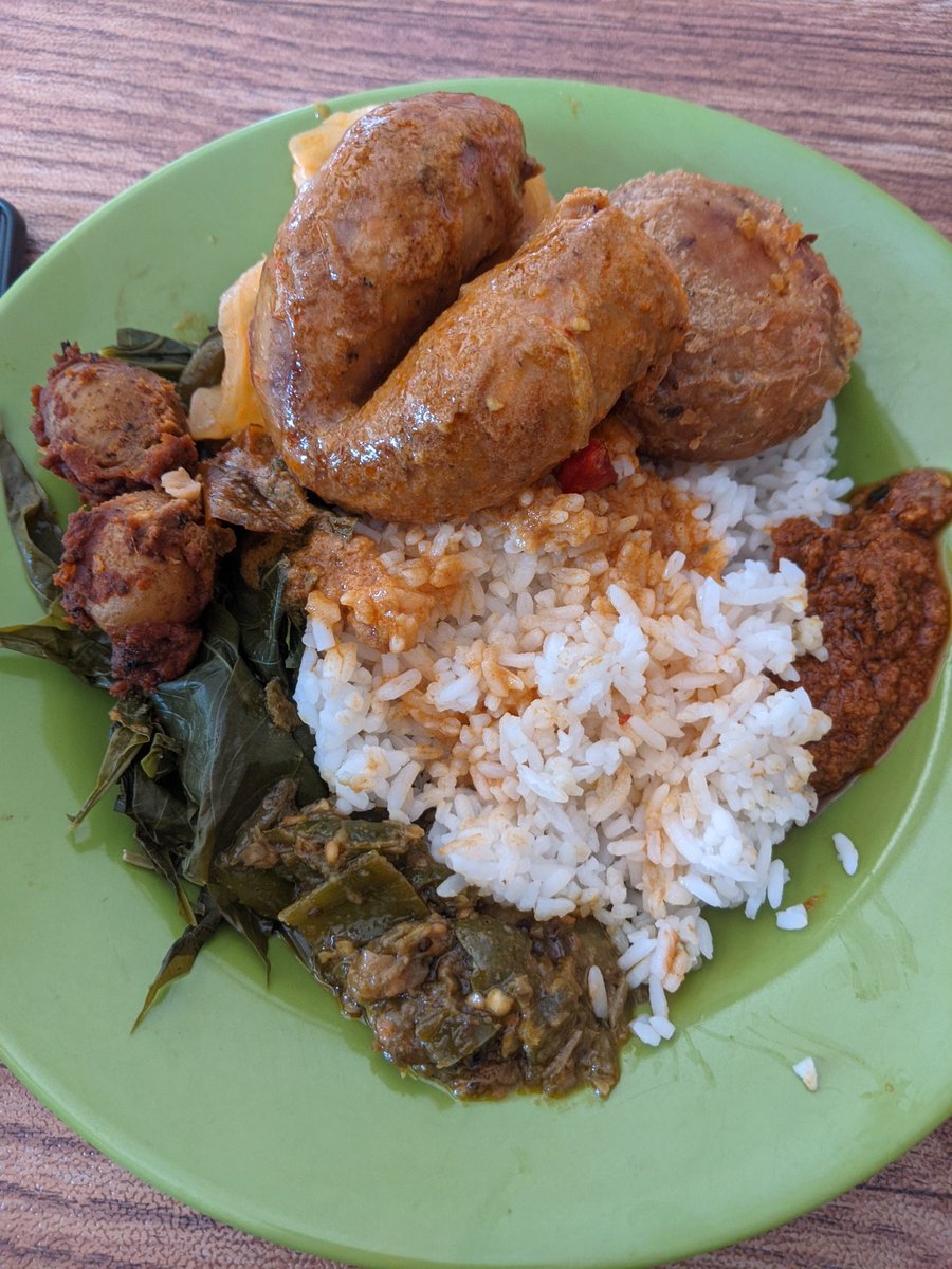 willearntopop's tweet image. Siang guys, sebelum nyinyirin pak Jokowi hari ini jangan lupa makan dulu 😀