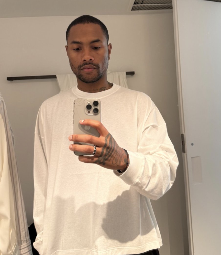 ibfs_mag's tweet photo. [Music]
Steve Lacy(スティーヴ・レイシー)が、Syd(シド)と共にソウルバンドThe Internet(ジ インターネット)の楽曲を製作中とのこと。新作アルバムの発表となれば、2018年の4thアルバム『Hive Mind』以来となる。
https://t.co/2oIaCzZ5dR https://t.co/R70qyWeb8h