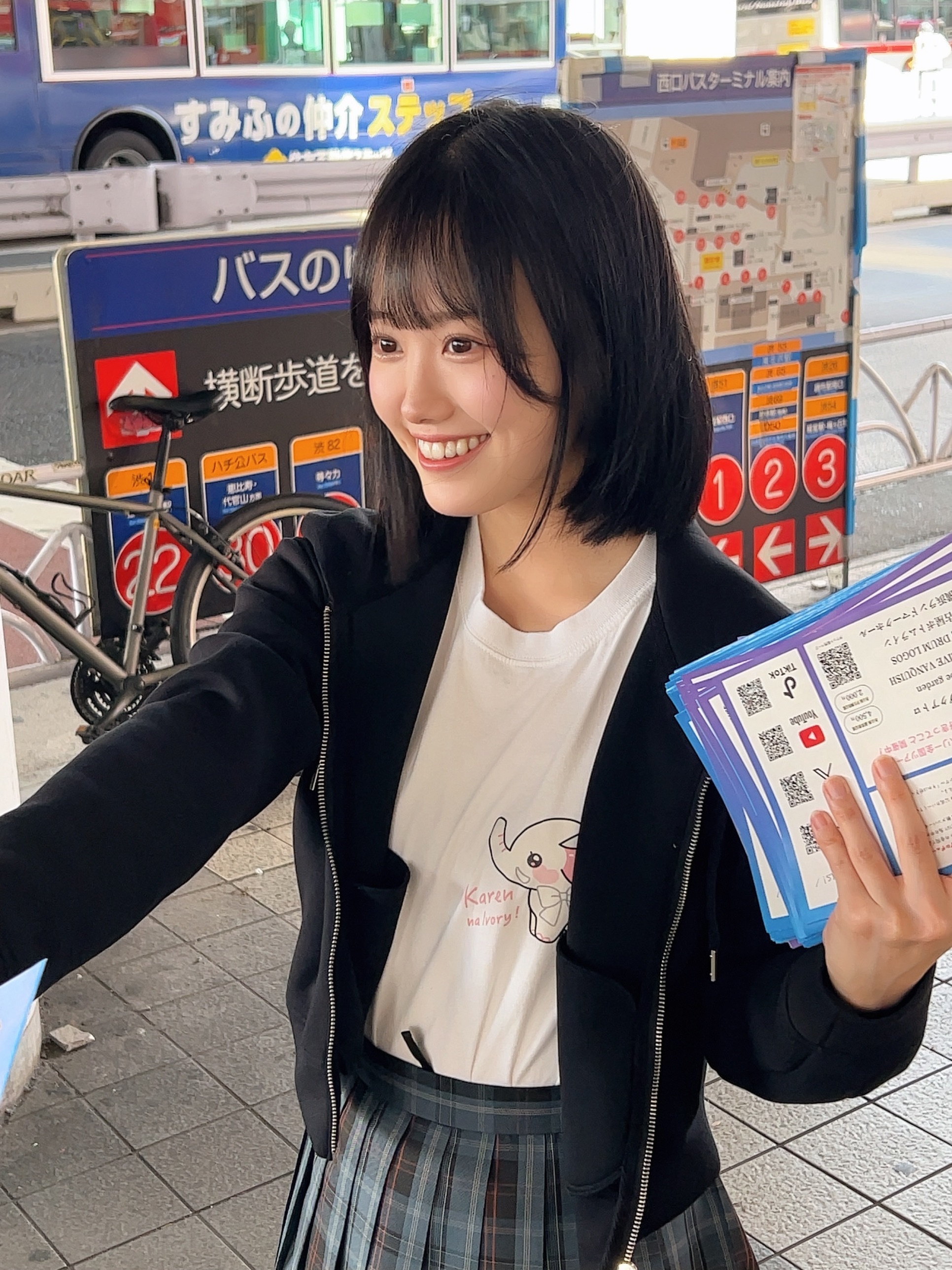 可憐なアイボリー 2025ツアー 限定くじ A賞 サインポスター /一ノ瀬直緒 faa099c9529c216a7b9a5cb70aa226