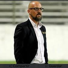 El elegido, el uruguayo Alejandro Orfila para dirigir a Sport Boys. Este miércoles se debe de cerrar. Había un gran porcentaje de que sea charrúa el nuevo entrenador rosado.