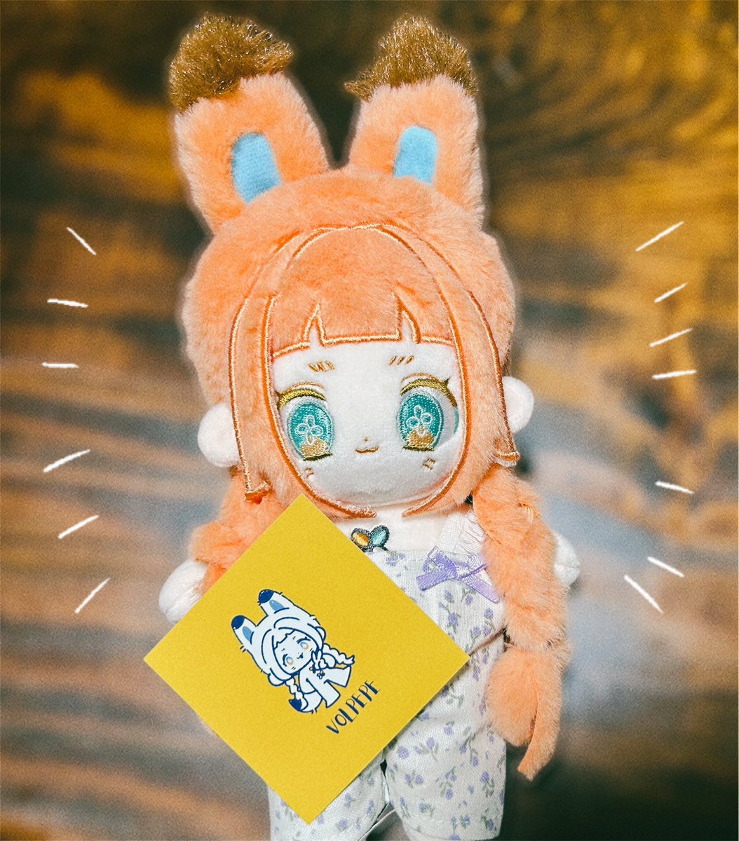 しかく様(<a href="/nui_skk/">◽︎頒布用垢</a> )の余剰販売にてヴォルぺぺ🦊ちゃんをお迎えさせて頂きました🧡
ずっと求めていたので本当に嬉しいです🙏出会わせてくださりありがとうございます。
ぬいに興味無いjkも凄い反応してくれて三つ編みまで結ってくれました💖
