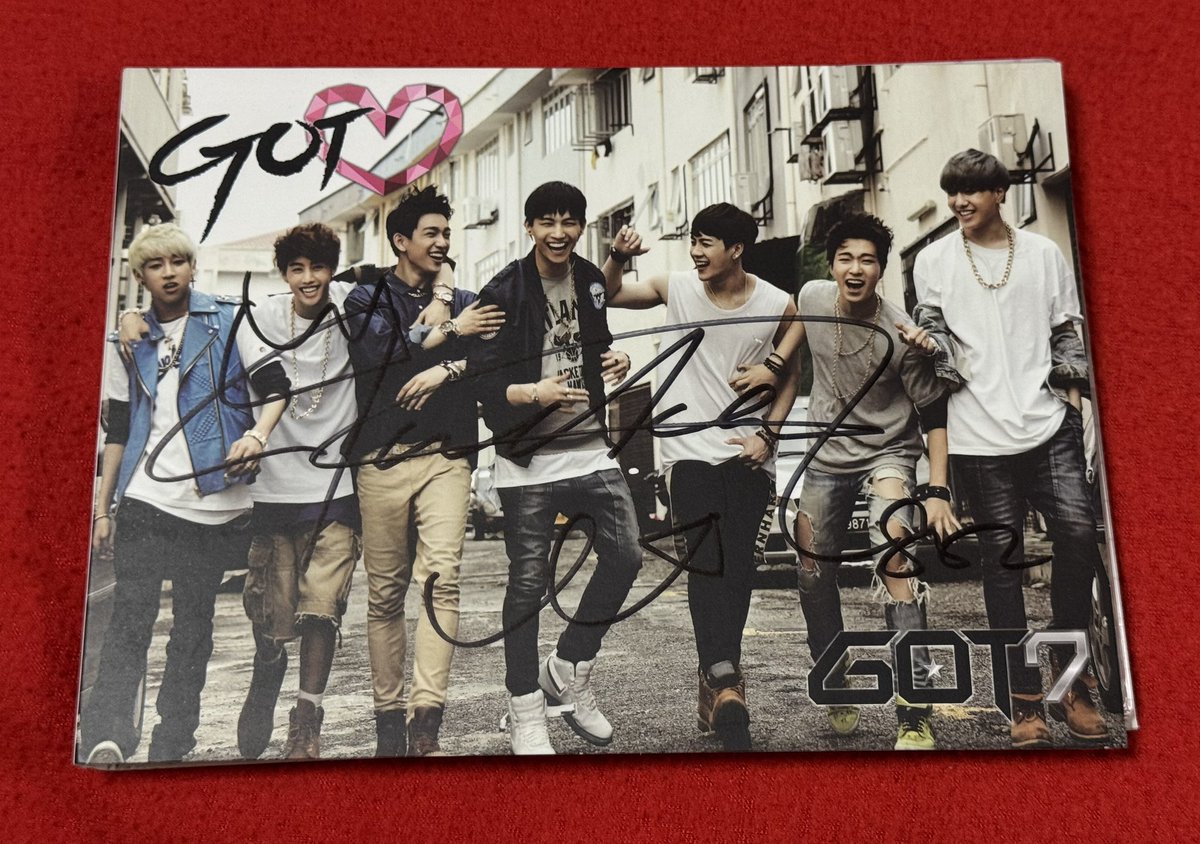 Love_mark_mark's tweet photo. อัลบั้ม A บั้มไซน์สด (บั้มไม่มีการ์ด ขอแท้หายากแล้ว)
-ไซน์รวมราคาบั้มละ 1200 บาท 
-ไซน์เดี่ยว มีมาร์ค แจ็คสัน แบมแบม บั้มละ 990 บาท (ลายเซนดั้งเดิม หายากมากๆ) #ตลาดนัดอากาเซ่ #ตลาดนัดกัซ #ตลาดนัดgot7 #ตลาดกัซ #ตลาดนัดอากาเซ https://t.co/YhSLQZQy2G