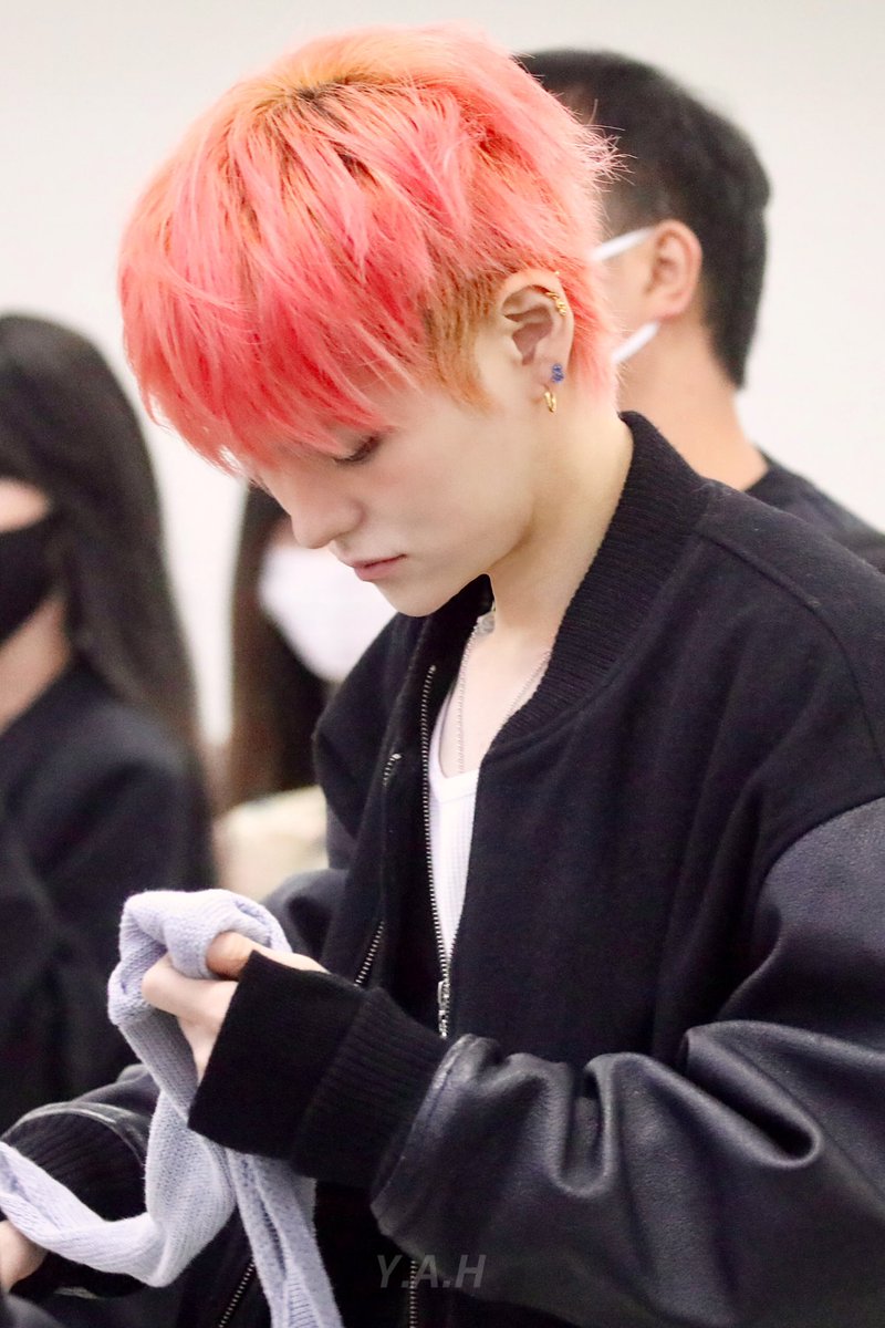 𝙔.𝘼.𝙃 tweet media