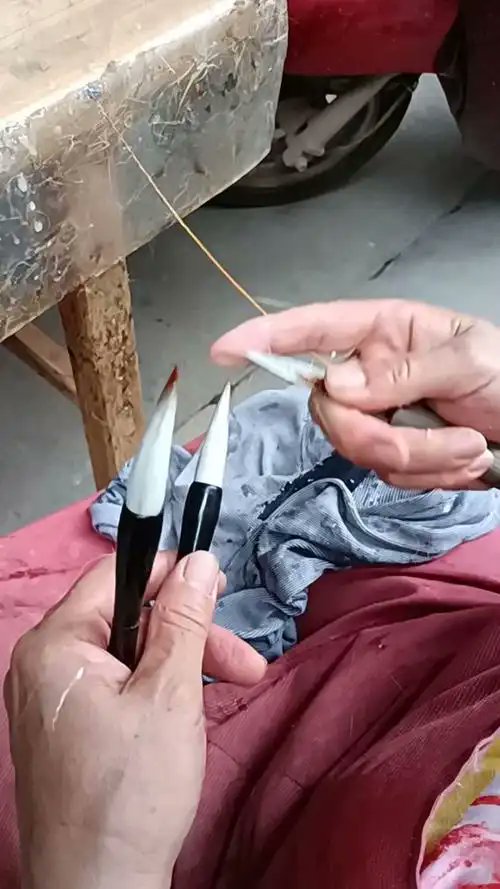 trooperdong's tweet photo. A single brush, a thousand stories.
Chinese calligraphy begins with the Mao Bi, handmade with care and spirit.
The tool may be soft, but the soul it carries is sharp.
#ChineseCalligraphy #MaoBi #CulturalHeritage #BrushArt #WisdomInInk https://t.co/uuXwA6ltTV