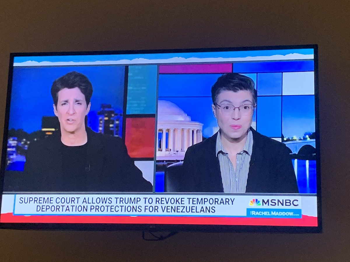 mattgaetz's tweet image. PEAK DEM 2025:
These two people fighting to keep more Venezuelans in America.