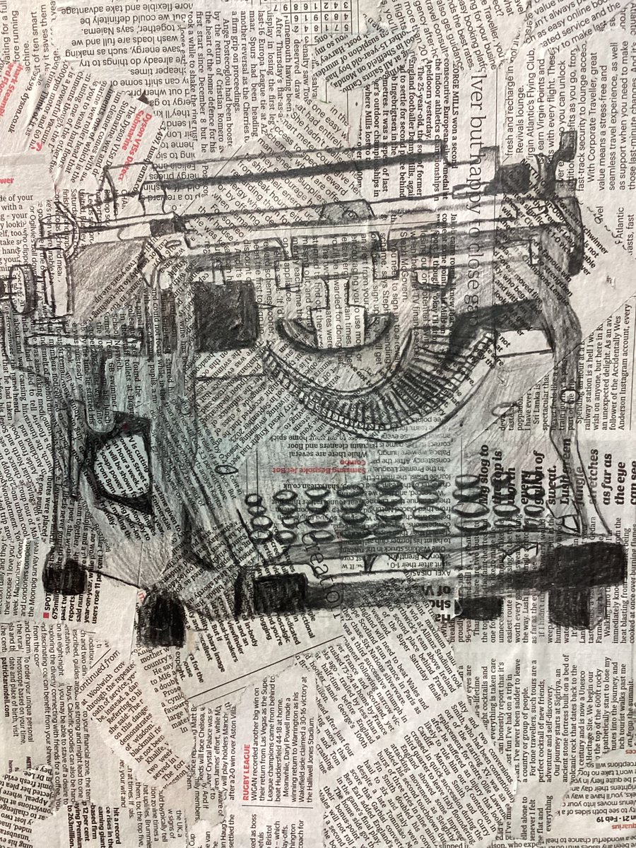 We have been impressed by the focus and concentration shown by the Year 10 students as they created these observational drawings of typewriters.
#GraphiteDrawings #ObservationalDrawings