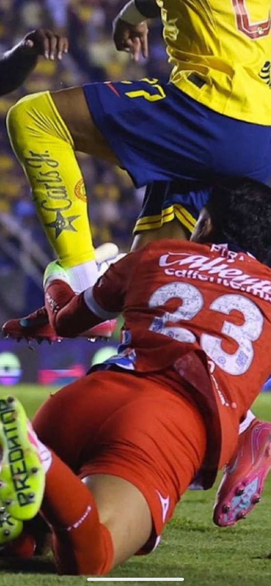 Muldermx's tweet photo. @missagol15 Muerto revive?
O nomás comentando para socializar?
Hay contacto, es penal https://t.co/6SQLKvKTmw