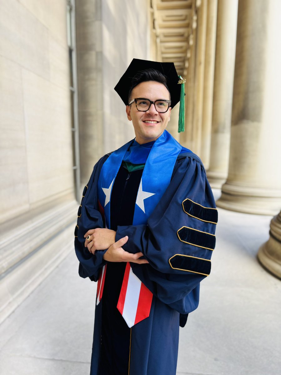 Hector__Nieves's tweet photo. Officially the 1st Puerto Rican 🇵🇷 to complete the combined MD/PhD @PittCMU_MSTP. I stand on the shoulders of generations of Boricuas who fought tirelessly and whose legacy I take with me everywhere I go. 

Aquí estuvimos, estamos y estaremos @uprm @PittTweet https://t.co/2c1dW57Aw6