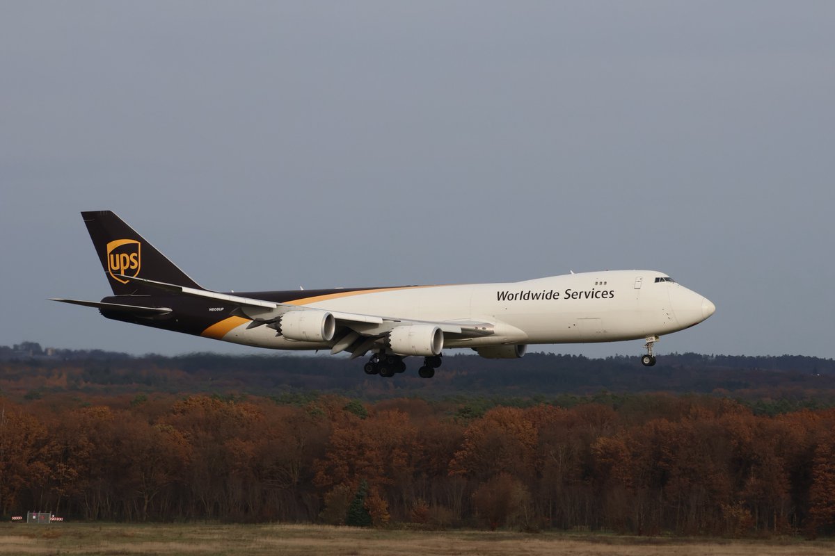 fireflausch's tweet photo. @AirplaneCentral 8F https://t.co/9RZKwHLAzW