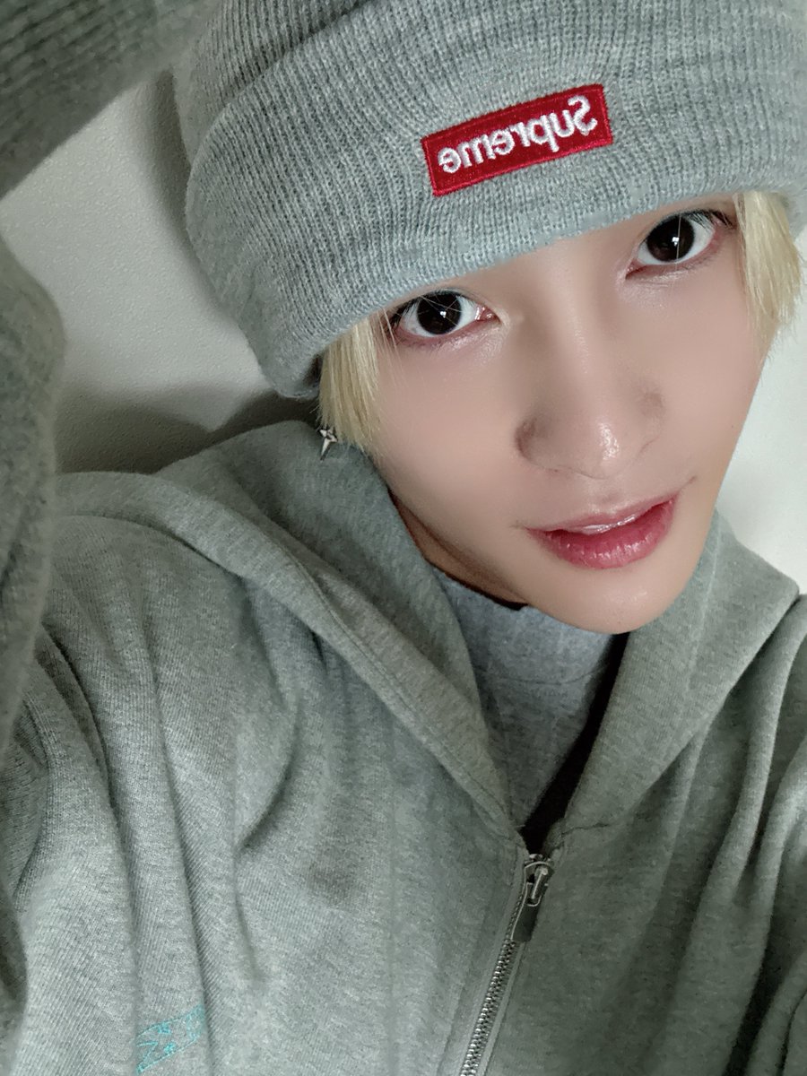 archiveyy's tweet photo. 250520 #YANGYANG 🫧

[01:13PM KST]

- what day is it today? (M) 

- mm, y/n i love you too 😘🥰 https://t.co/myu9sDYTVy