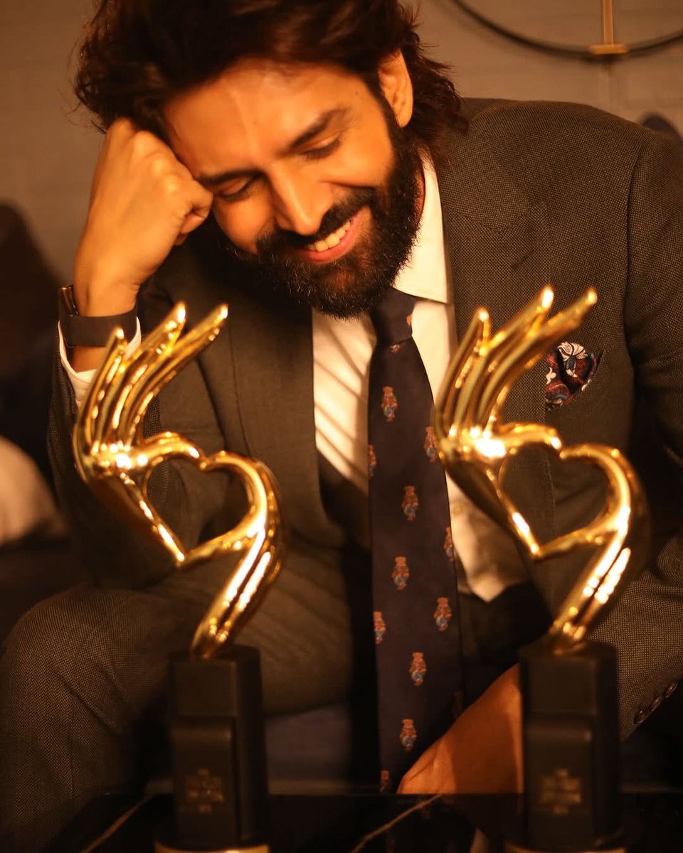 Kartik Aaryan Fandom (@kartikaaryanfan) on Twitter photo Yeh Bollywood Mein nahi hota toh Kya hota ❤️❤️🫶🏻🫶🏻🫶🏻🫶🏻
<a href="/TheAaryanKartik/">Kartik Aaryan</a> thanks for being in cinema
#14YearsOfKartikAaryan
#KartikAaryan Yeh Bollywood Mein nahi hota toh Kya hota ❤️❤️🫶🏻🫶🏻🫶🏻🫶🏻
<a href="/TheAaryanKartik/">Kartik Aaryan</a> thanks for being in cinema
#14YearsOfKartikAaryan
#KartikAaryan