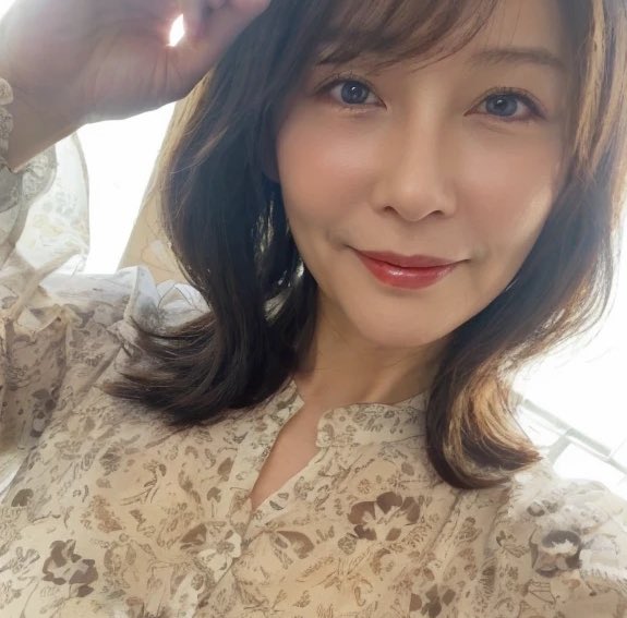 Dokyandre90Yeye's tweet photo. 50歳のおばさんの体、何点でしょうか、、? https://t.co/T14lnWZUY9