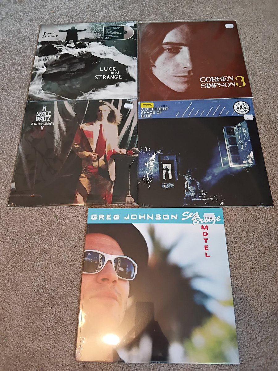 Cheers <a href="/JBHiFi/">JB Hi-Fi</a> ! Crazy sale! This lot cost $15 total than the Greg Johnson was originally on its own :) #vinyl #AotearoaMusic